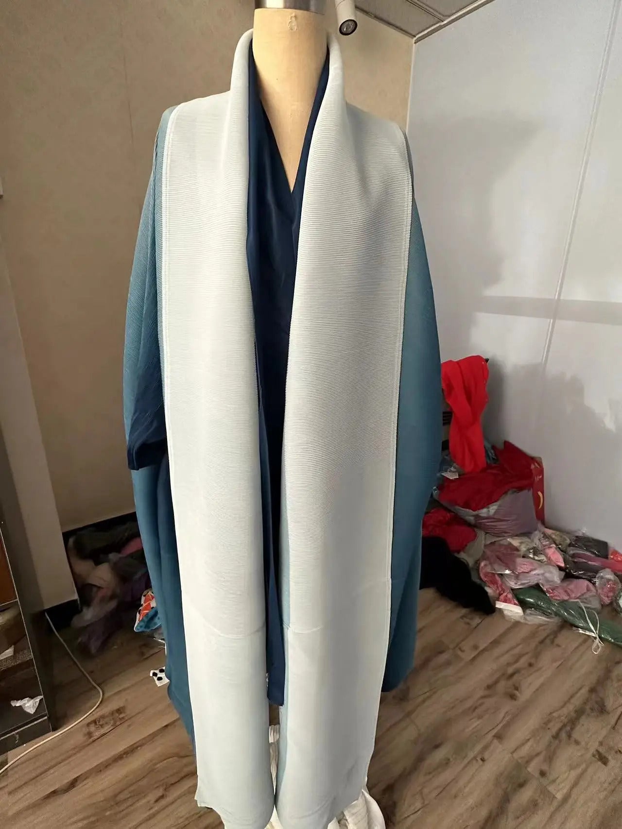 Pleated Trench Coat for Women 2025 Autumn New Gradient Color Plus-Sized Plus-Sized Batwing Sleeve Scarf Long Shawl Dress